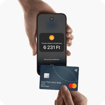 Valaki Mastercard hitelkártyát érint egy POS-terminálként működő okostelefonhoz.