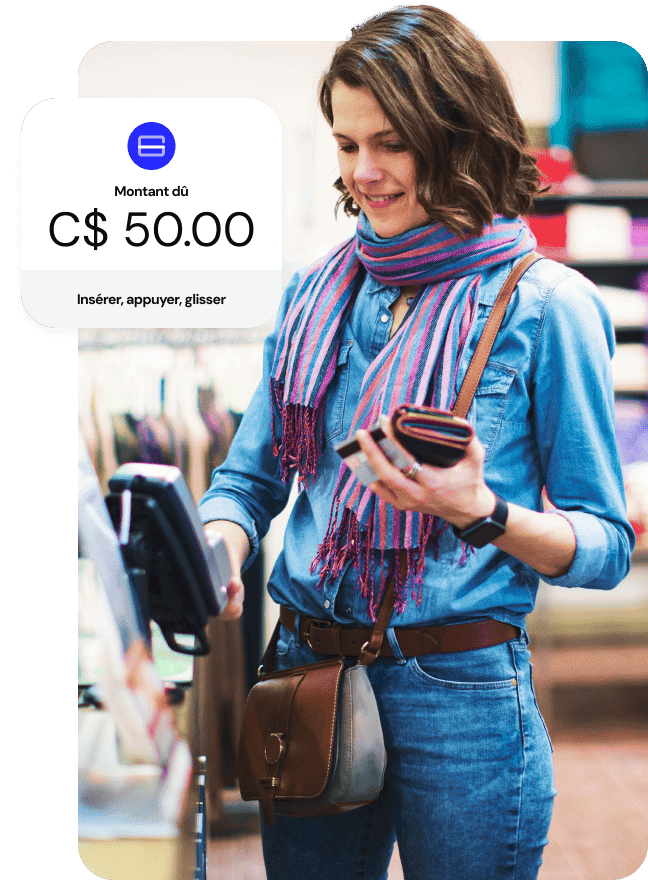 Femme effectuant un paiement à une caisse de magasin, avec une superposition d'écran indiquant un montant total de 50,00 $.